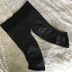 Lululemon Flow Crops II